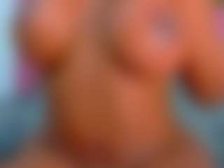 Live cam show with Valentina - Brown Eyes MILF on CamClone