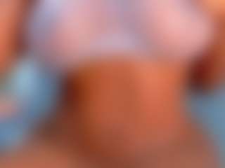 Live cam show with Valentina - Gamer Athletic on SpankPalCams