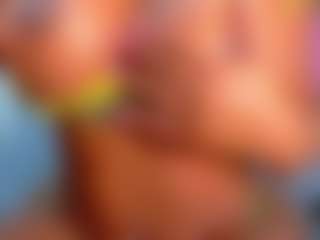 Live cam show with Valentina - Ebony Amateur on Milfs Live