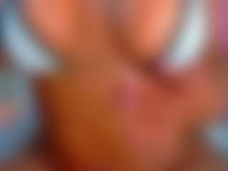 Live cam show with Valentina - Solo on thefappeningchat.com