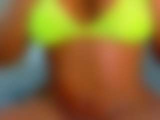 Live cam show with Valentina - Athletic on eurowanks.com
