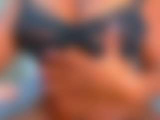 Live cam show with Valentina - Lesbian on CamSodaAdn
