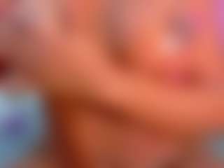 Live cam show with Valentina - Solo on CamwithHer
