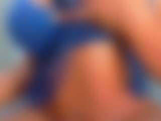 Live cam show with Valentina - Hairy Pussy on Gym Cam Girls