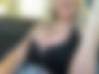 AlenaCroft's Live Sex Cam Show