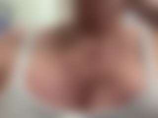 AlenaCroft's Live Sex Cam Show