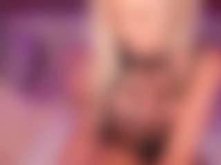 AlenaCroft's Live Sex Cam Show
