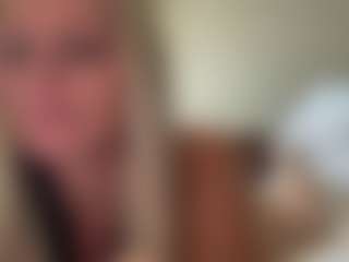 AlenaCroft's Live Sex Cam Show