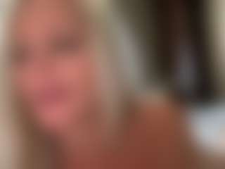 AlenaCroft's Live Sex Cam Show