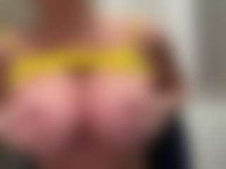 AlenaCroft's Live Sex Cam Show