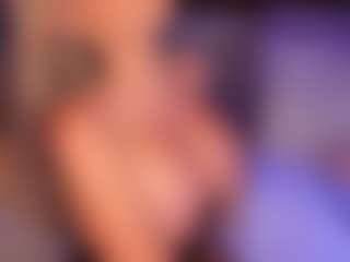AlenaCroft's Live Sex Cam Show