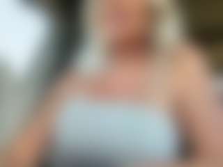 AlenaCroft's Live Sex Cam Show