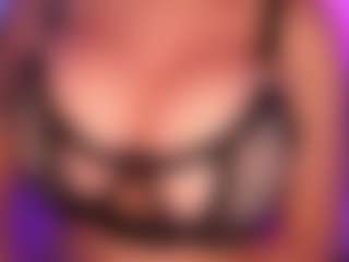 AlenaCroft's Live Sex Cam Show