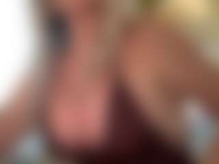 AlenaCroft's Live Sex Cam Show