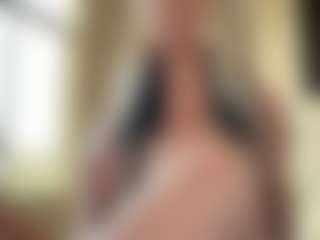 AlenaCroft's Live Sex Cam Show