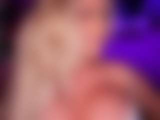 AlenaCroft's Live Sex Cam Show