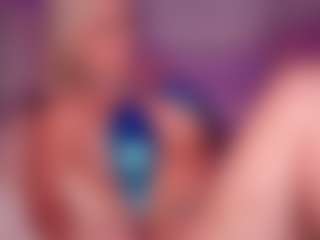 Live cam show with AlenaCroft - Toys MILF on Mixed Magazine Live