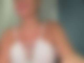AlenaCroft's Live Sex Cam Show