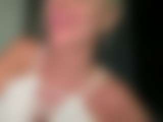 AlenaCroft's Live Sex Cam Show