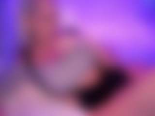 AlenaCroft's Live Sex Cam Show