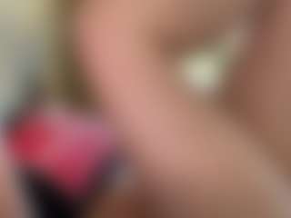 AlenaCroft's Live Sex Cam Show