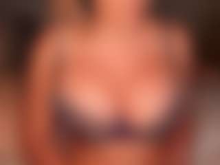 AlenaCroft's Live Sex Cam Show