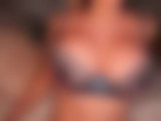 AlenaCroft's Live Sex Cam Show