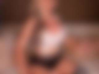 AlenaCroft's Live Sex Cam Show