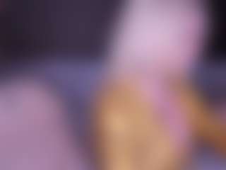 Live cam show with AlenaCroft - Big Tits Dildo on Gym Cam Girls