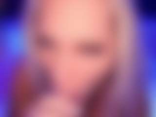 Live cam show with AlenaCroft - Ass Bouncing on sexylive.show