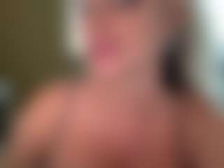 AlenaCroft's Live Sex Cam Show