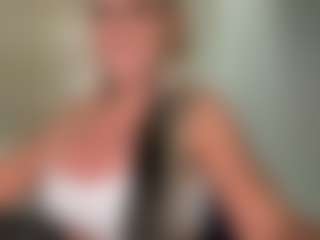 AlenaCroft's Live Sex Cam Show