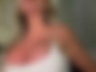 AlenaCroft's Live Sex Cam Show