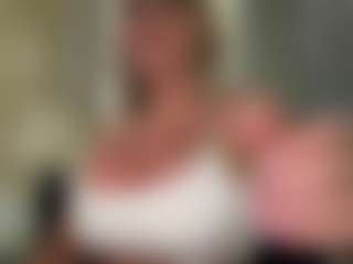 AlenaCroft's Live Sex Cam Show