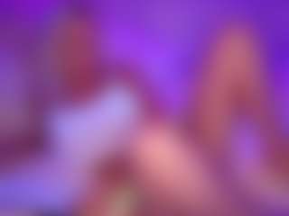 Live cam show with AlenaCroft - Fingers on Hubzter Live