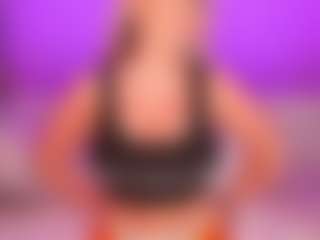 Live cam show with AlenaCroft - Lovense on 1on1-livenow