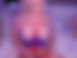AlenaCroft's Live Sex Cam Show