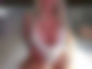 AlenaCroft's Live Sex Cam Show
