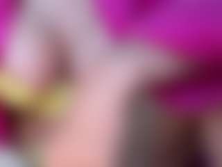 Live cam show with AlenaCroft - Curvy MILF on CamwithHer