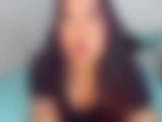 Live cam show with Rosy - Drinking on AdultVida.com