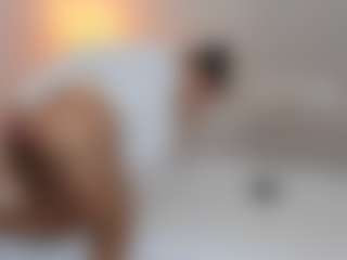 Live cam show with Ethel - Full Nudity on Camming Site