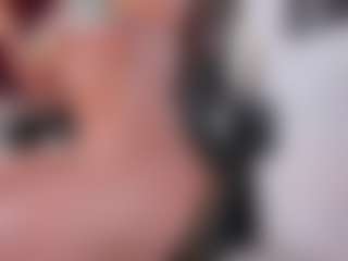 Live cam show with Karol Sweet - Curvy on Mixed Magazine Live