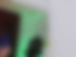 Live cam show with Karol Sweet - Brown Eyes on slutload