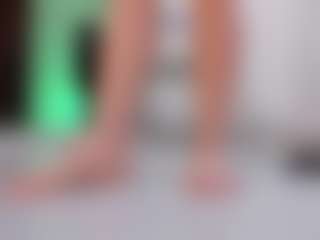 Live cam show with Karol Sweet - Red Hair Shaved Pussy on nudelive.tv