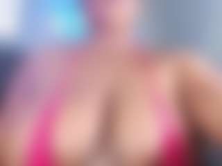 Live cam show with Rachel - Black Squirt on Fit Hotties