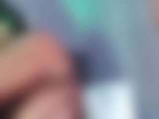 Rachel MILF webcam performer live streaming