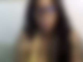 Tammygold MILF webcam performer live streaming