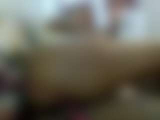 Tammygold MILF webcam performer live streaming
