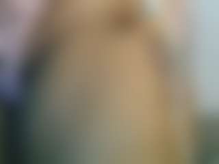Live cam show with Tammygold - Ice on Milfs Live