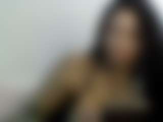 Tammygold MILF webcam performer live streaming